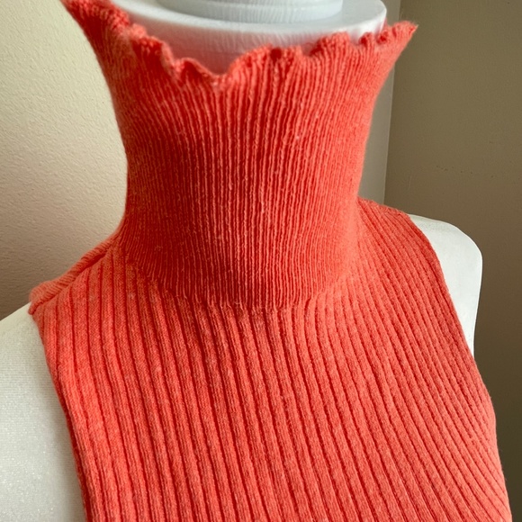 UO Urban Outfitters Sofia sleeveless turtleneck sweater Medium - Picture 4 of 8